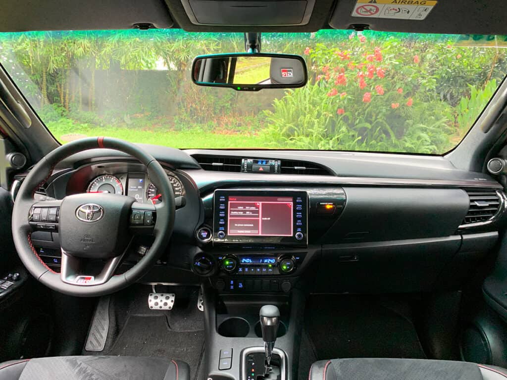 toyota hilux 2022 interior